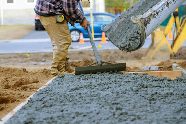 Best Concrete Driveway Installation  in Whitewater, CA
